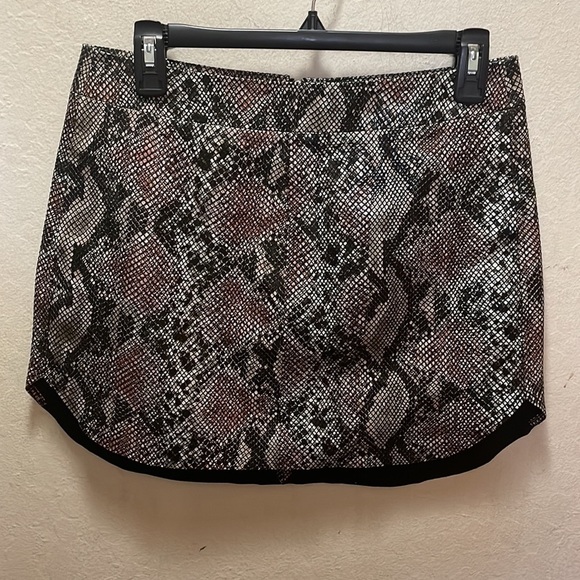 Karina Grimaldi Simone Leather Snake Skirt Size Small - Picture 5 of 9